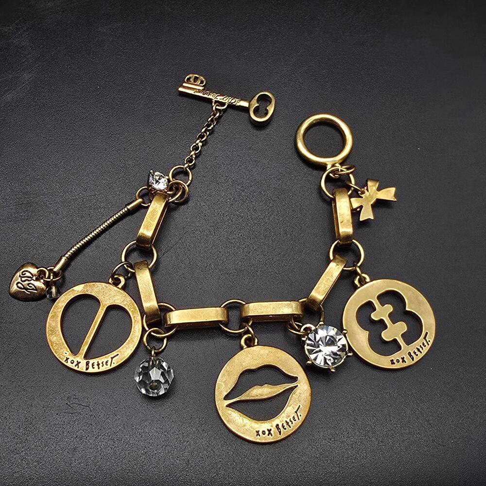 Betsey Johnson Gold Tone Charm Bracelet Lips Heart Rhinestones Key